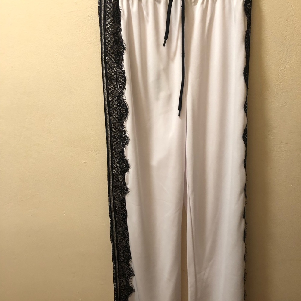Relaxed White Lounge Pants with Black Lace Trim